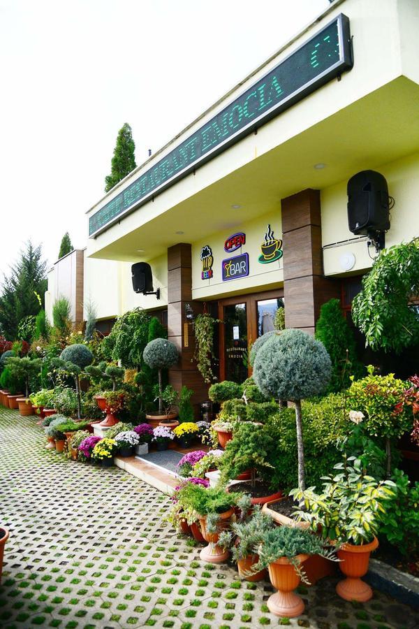 Hotel Emocia Natakhtari Екстериор снимка
